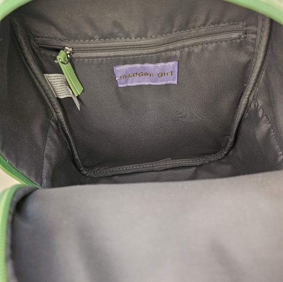 Backpack - Picture 7 of 7